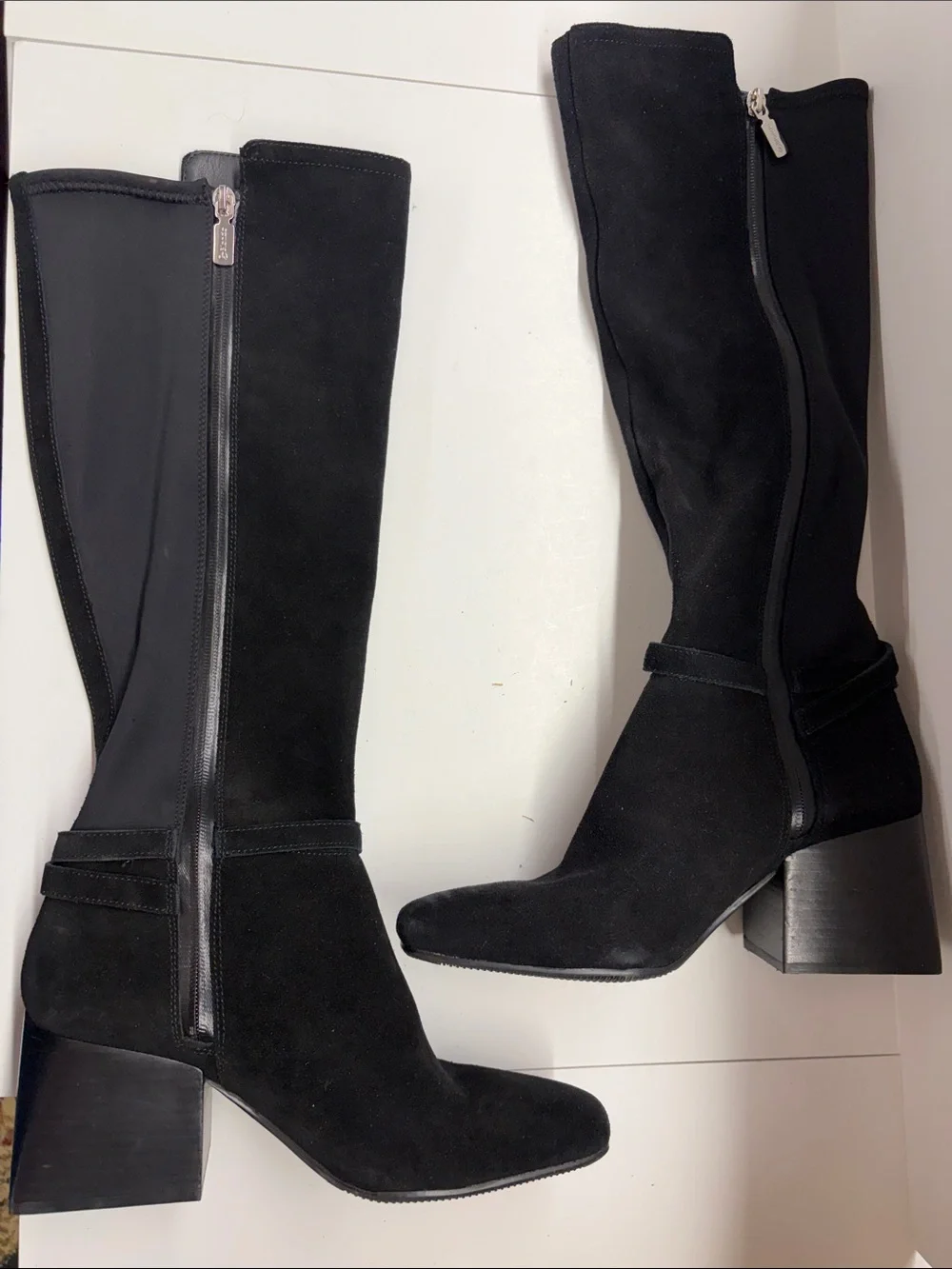 Like New Blondo Suede Boots Women’s Size 9